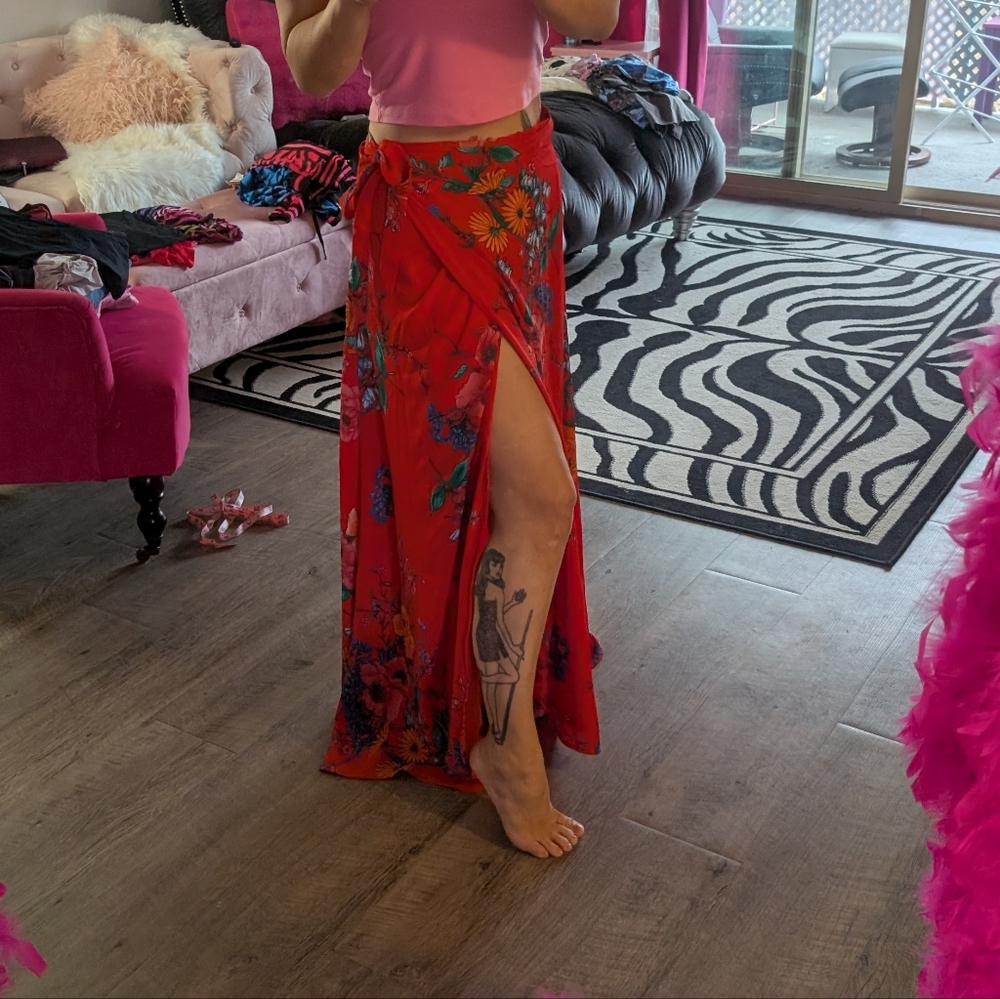 Lulu's Red Floral Wrap Skirt Large Tropical Summer